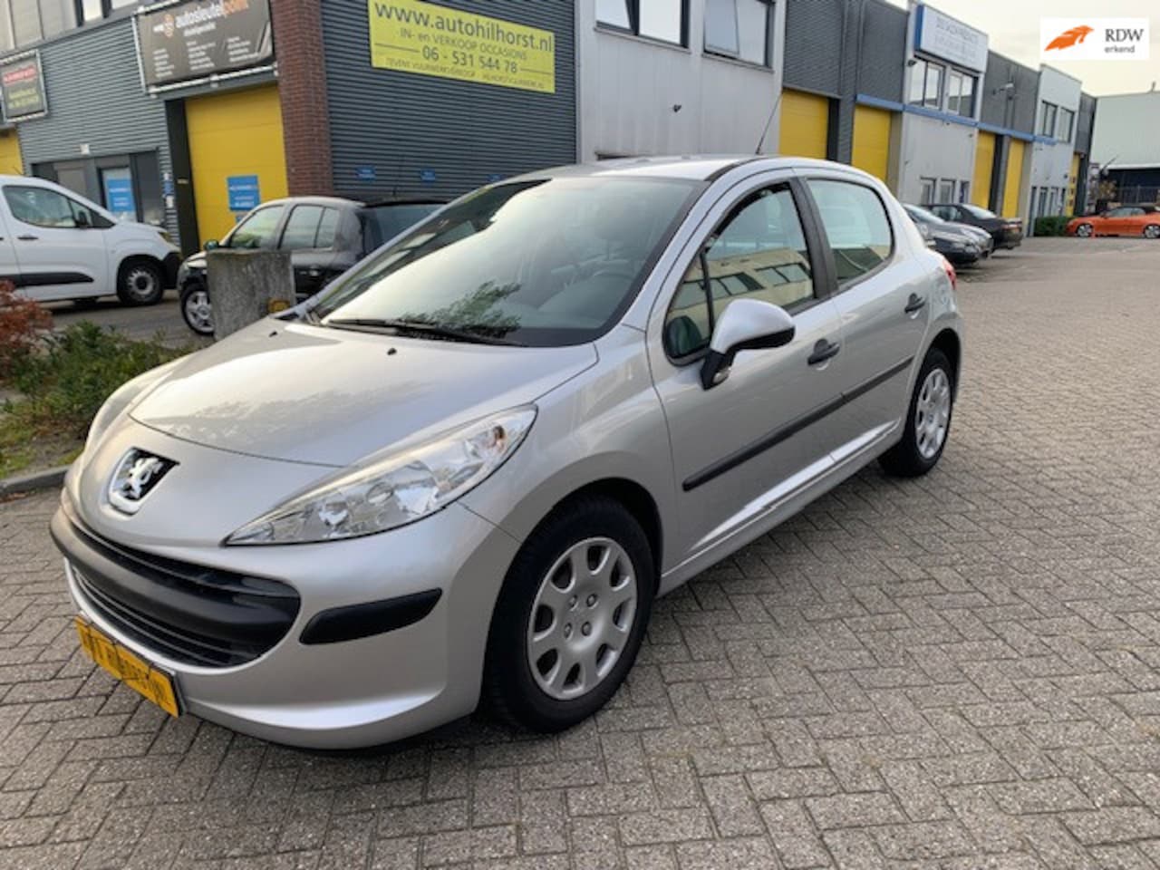 Peugeot 207 - 1.4-16V XR 1.4-16V XR , Nederlandse auto, zeer weinig km ! leuke nette auto - AutoWereld.nl