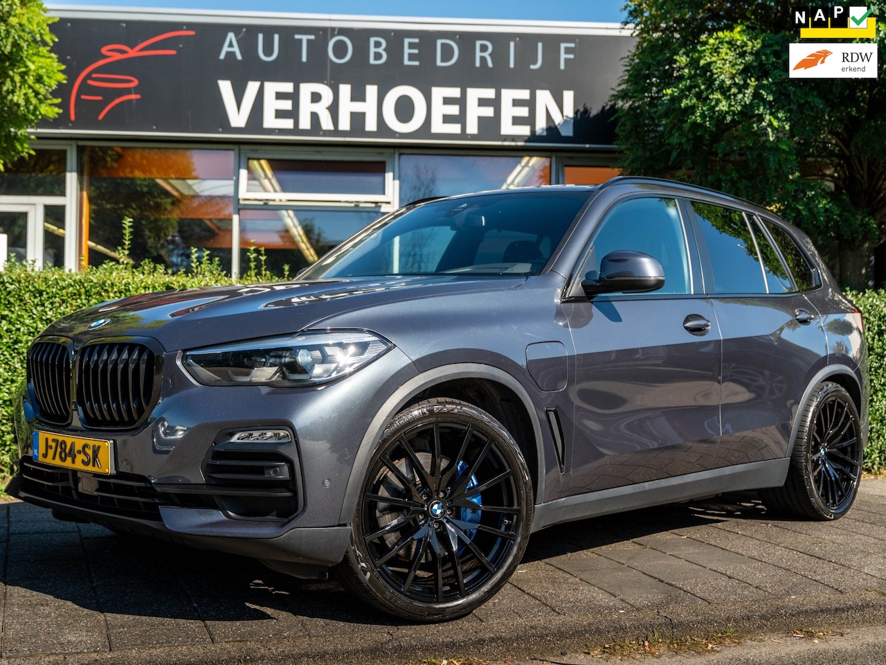 BMW X5 - XDrive45e Executive | AUTOPILOT | APPLE CARPLAY | PARKEER CAMERA | VOL DEALER ONDERHOUDEN - AutoWereld.nl