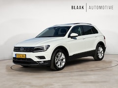 Volkswagen Tiguan - 1.5 TSI ACT Highline Business R Panoramadak | Camera