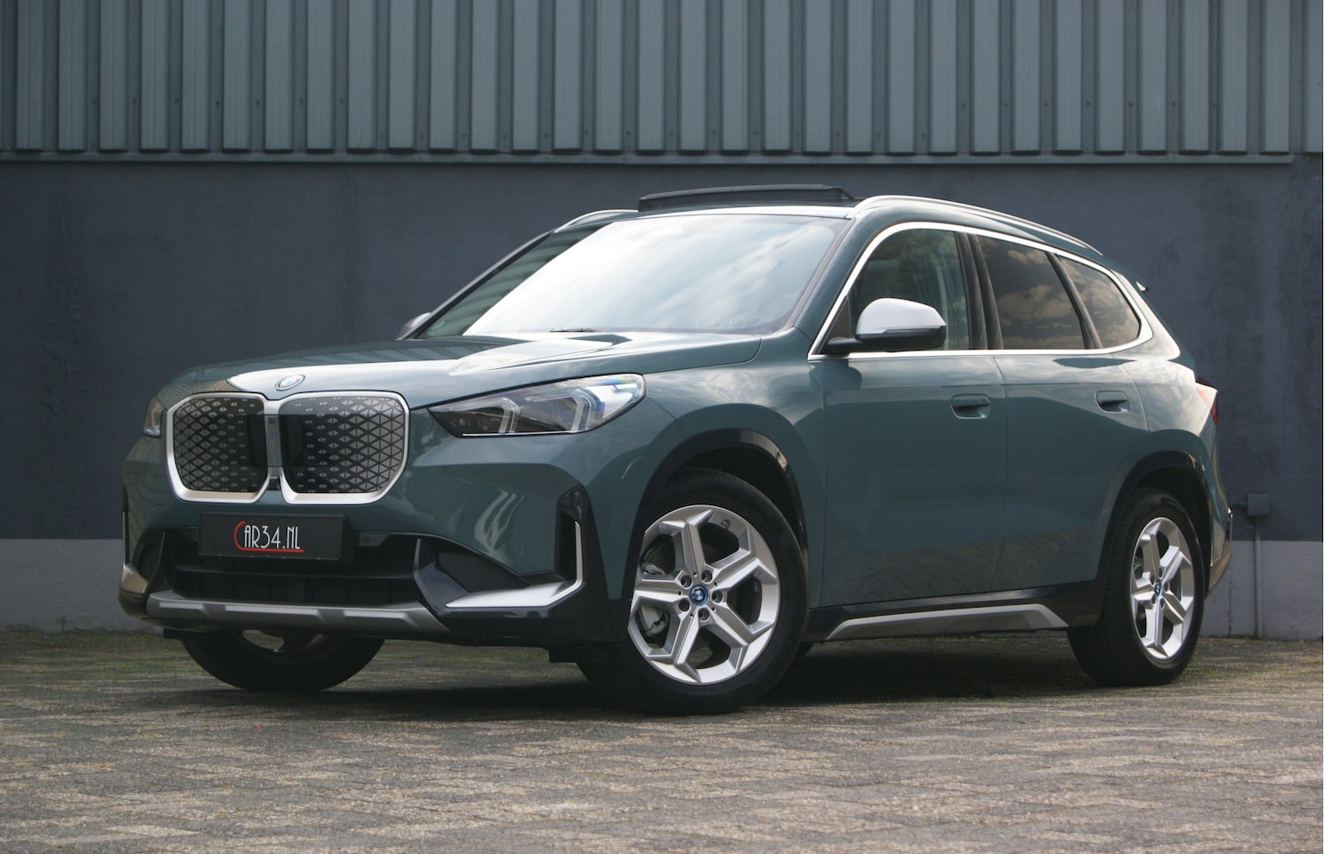 BMW iX1 - eDrive20 67 kWh 204PK X-Line Panoramadak/Leer/Harman-K/Memory/HUD/360camera/NL Auto - AutoWereld.nl