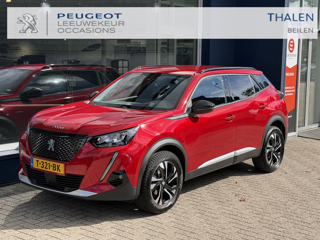 Peugeot 2008 - 1.2 Turbo Allure 130 PK | Navigatie via Telefoon | All Season Banden  Stoelverwarming | Ca - AutoWereld.nl