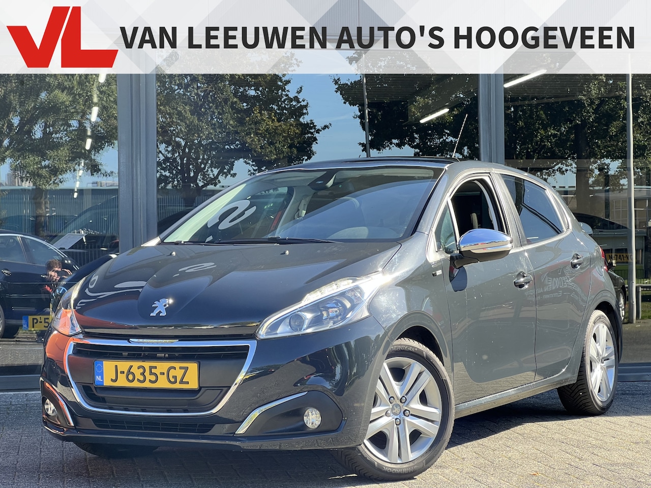 Peugeot 208 - 1.2 PureTech Allure Style | Pano | Stoelverwarming | Clima - AutoWereld.nl