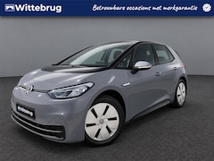 Volkswagen ID.3 - Pure 45 kWh 149pk / Navigatie / App-Connect / Stuur & Stoelverwarming / Parkeersensoren /
