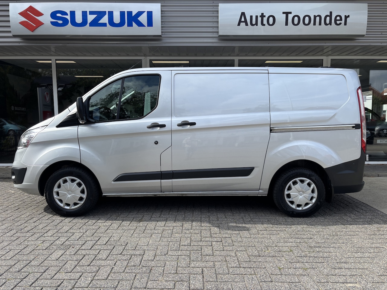 Ford Transit Custom - 270 2.0 TDCI L1H1 Trend / 2 x schuifdeur - AutoWereld.nl