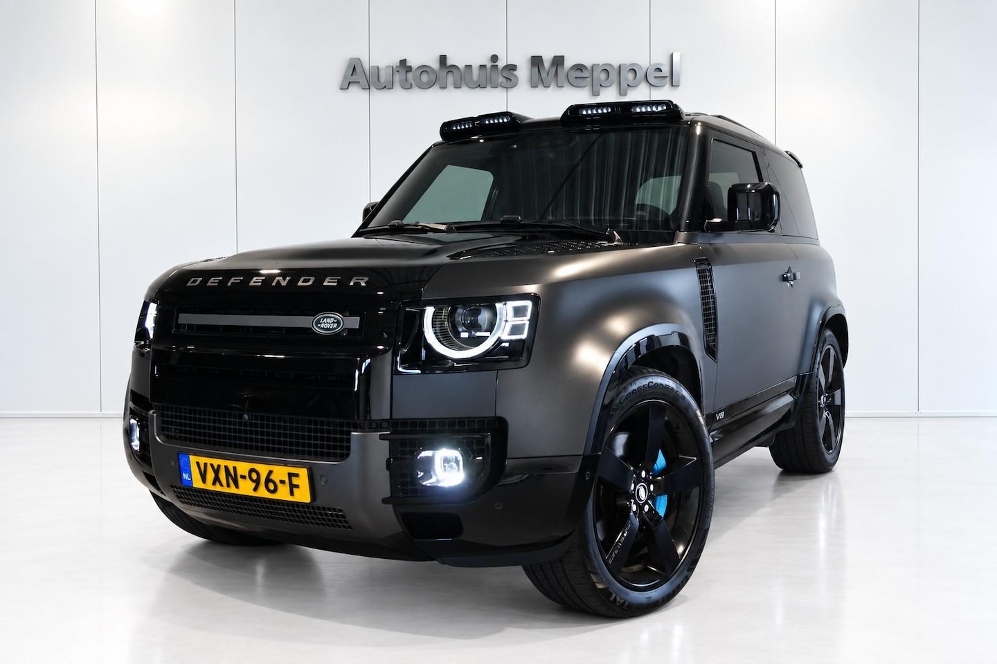 Land Rover Defender - 5.0-V8*URBAN*Carpathian*LuchtV*HUD*360Camera*Trekhaak*Stoelverkoeling*Meridian - AutoWereld.nl