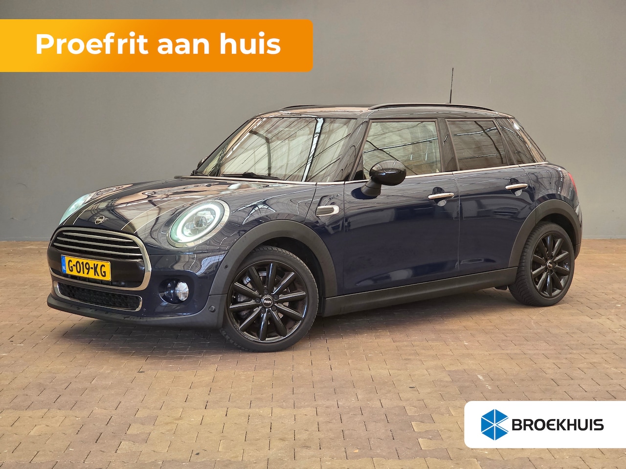 MINI 5-Deurs - 1.5 Cooper Chili Luxe Lederen Bekleding | 17" Lichtmetaal | Camera | Parkeersensoren Rondo - AutoWereld.nl