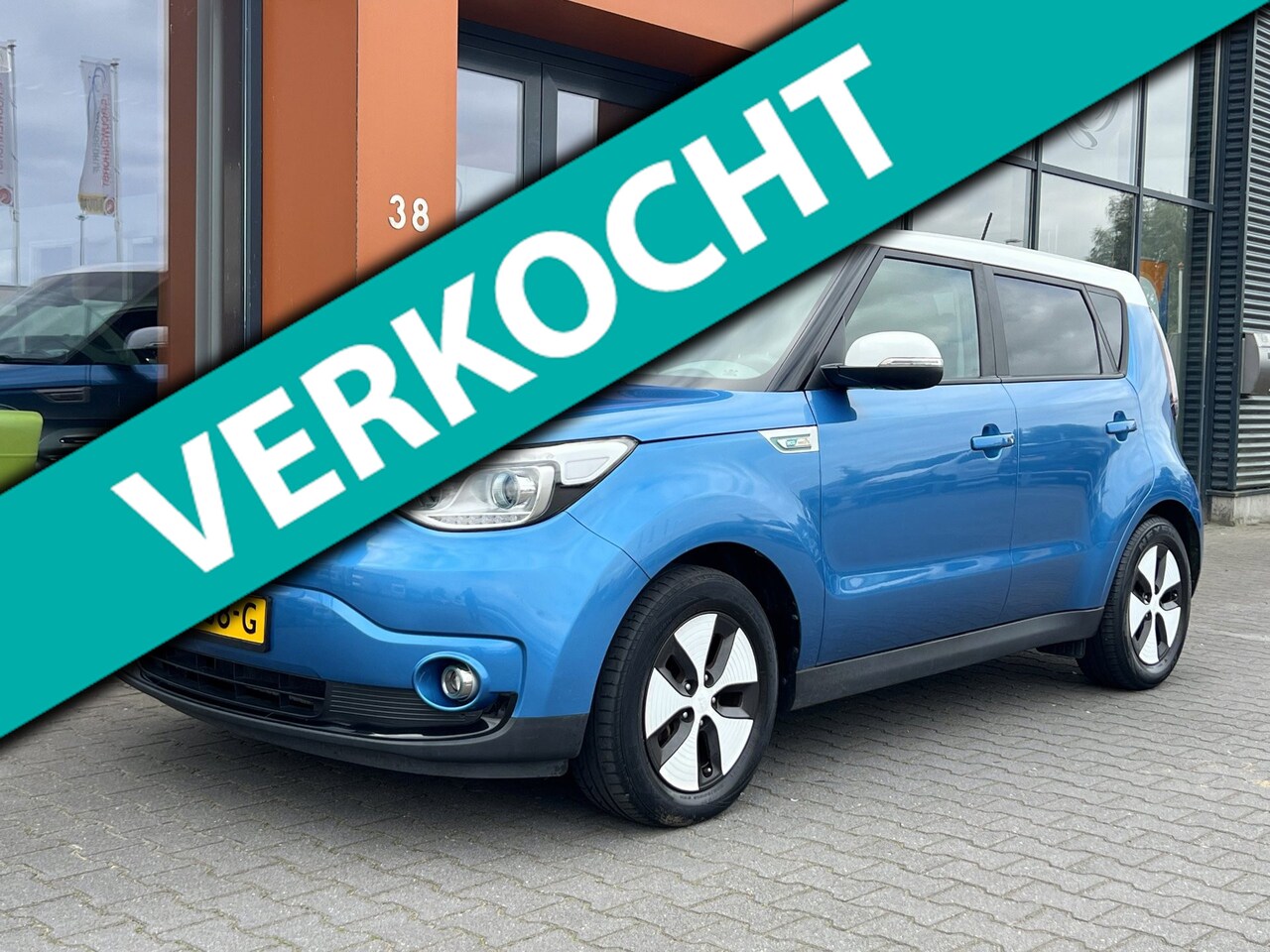 Kia e-Soul - EV Executive 27 kWh SOH100%|Cruise|Camera|DAB+|Cruise - AutoWereld.nl
