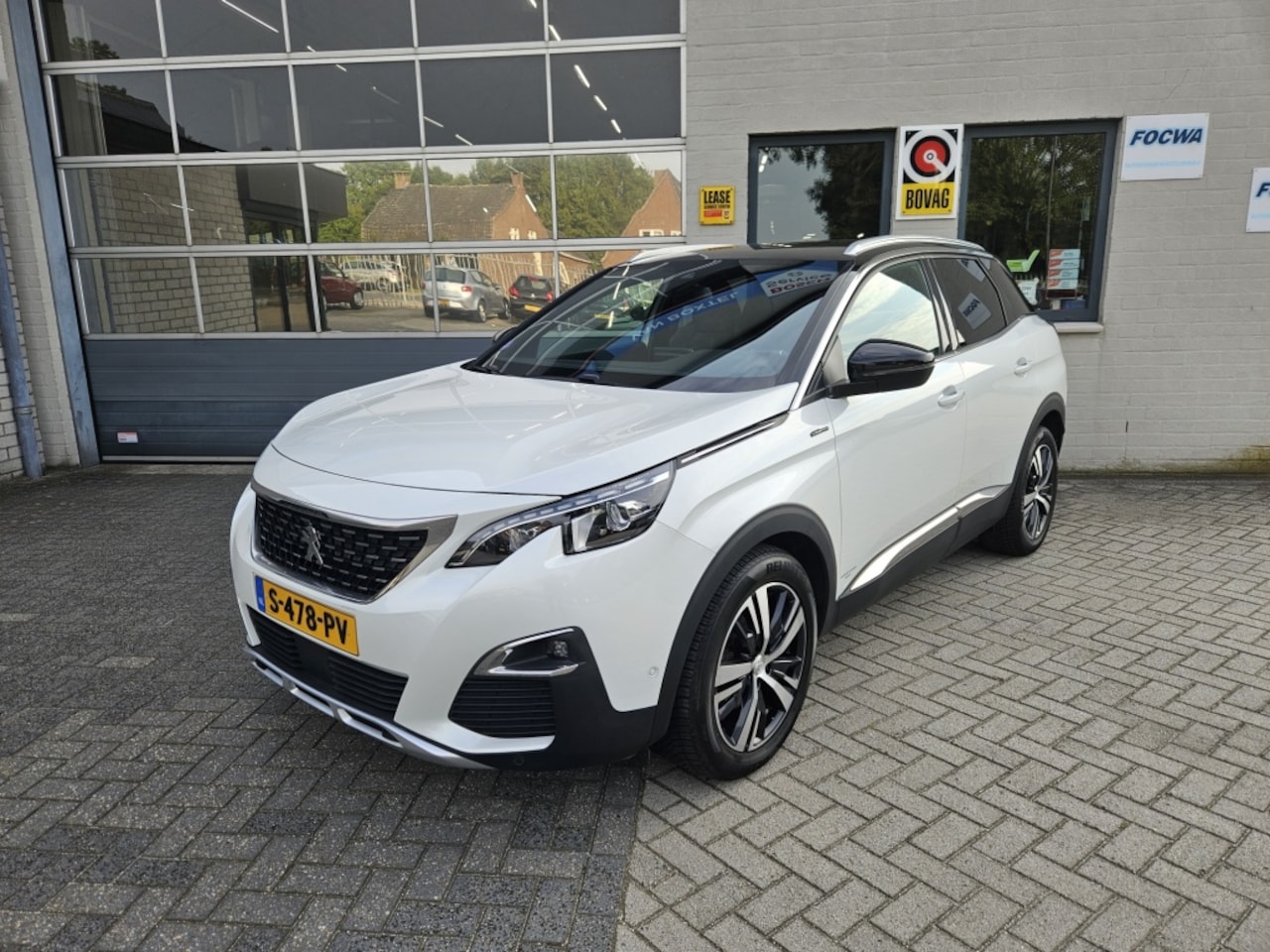 Peugeot 3008 - 1.6 PureTech 180pk S&S EAT GT-Line - AutoWereld.nl