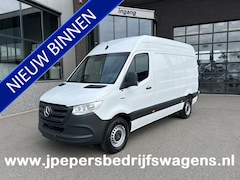 Mercedes-Benz eSprinter - 320 L2 H2 Pro 81kWh / Snel laden 115Kw / Trekhaak / Smartphone integratie / Parkeersensore