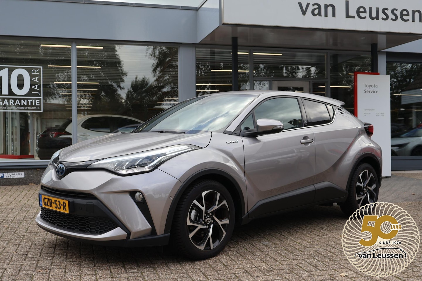 Toyota C-HR - 1.8 Hybrid Business Plus STOEL/STUURVERW KEYLESS PARK-SENSOREN BLIND-SPOT LM-VELGEN DAB+ C - AutoWereld.nl