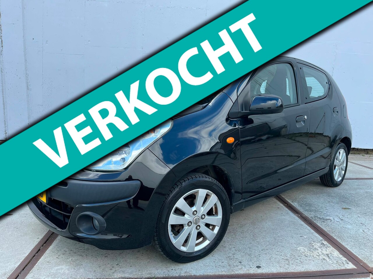 Nissan Pixo - 1.0 5drs Look Airco - Lm velgen - isofix - NAP - 1e eigenaar - Dealer onderhouden - Orig. - AutoWereld.nl