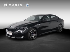 BMW 5-serie - 530e M Sport Edition M Sportpakket Pro | Panoramadak | Driving Assistant Plus | Parking As