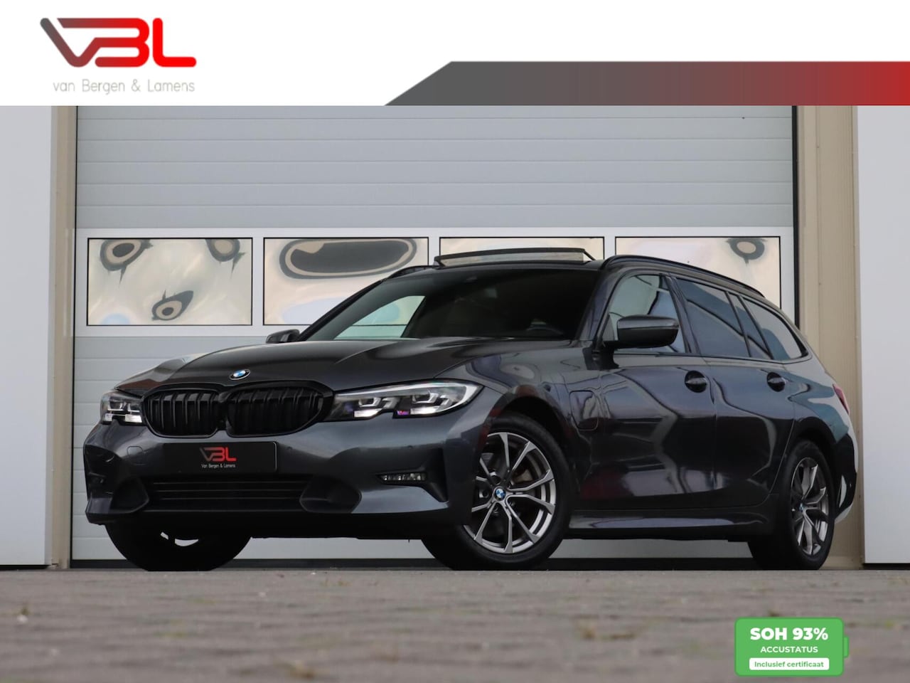 BMW 3-serie Touring - 320e High Executive | SOH 93,9% | Panoramadak - AutoWereld.nl