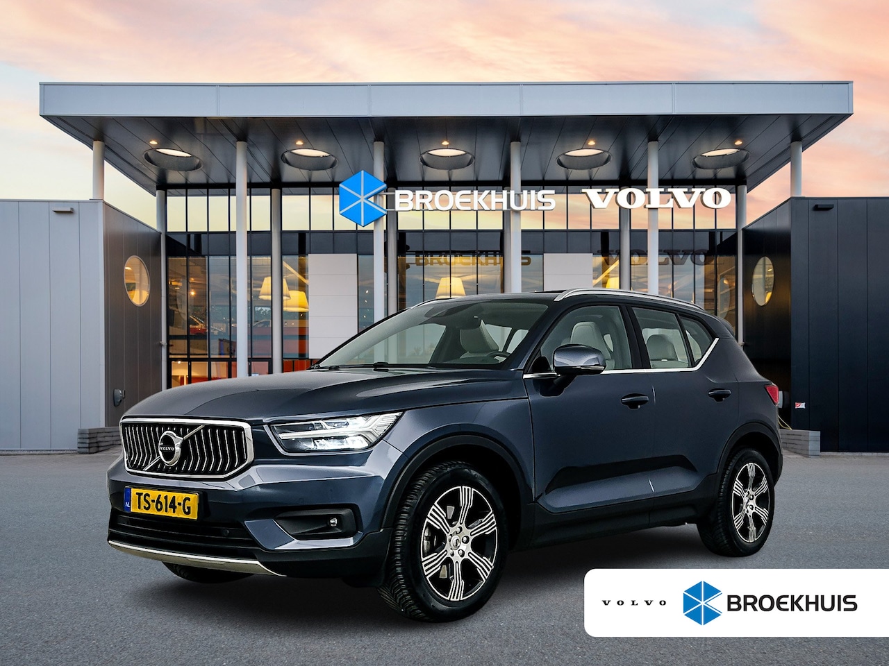 Volvo XC40 - T4 Inscription | 18" Allseason | Panoramadak | 360 Camera | Elektr. verst. Lederen Stoelen - AutoWereld.nl
