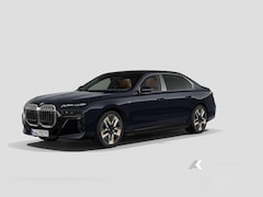 BMW i7 - xDrive60 M Sport | Executive Lounge | Fond Entertainment | Bowers & Wilkins | Panorama Sky