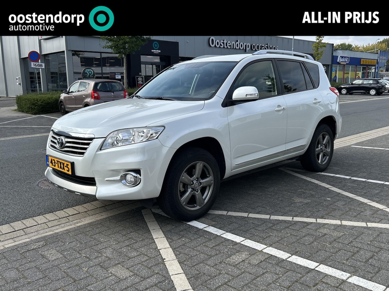 Toyota RAV4 - 2.0 VVT-i Executive Business 2.0 VVTi Executive Business - AutoWereld.nl