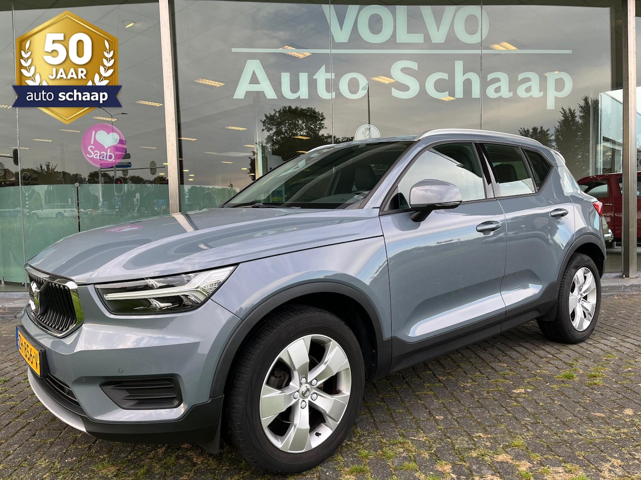 Volvo XC40 - 1.5 T3 Momentum Pro Automaat | Rijklaar incl garantie | Trekhaak Adaptieve cruise Dodehoek - AutoWereld.nl