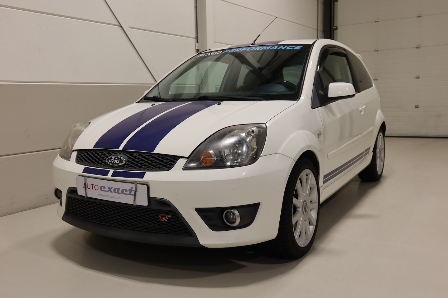 Ford Fiesta - 2.0-16V ST I APK NIEUW I Airco I Apple Carplay - AutoWereld.nl