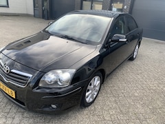 Toyota Avensis - 1.8 VVTi Luna AUTOMAAT