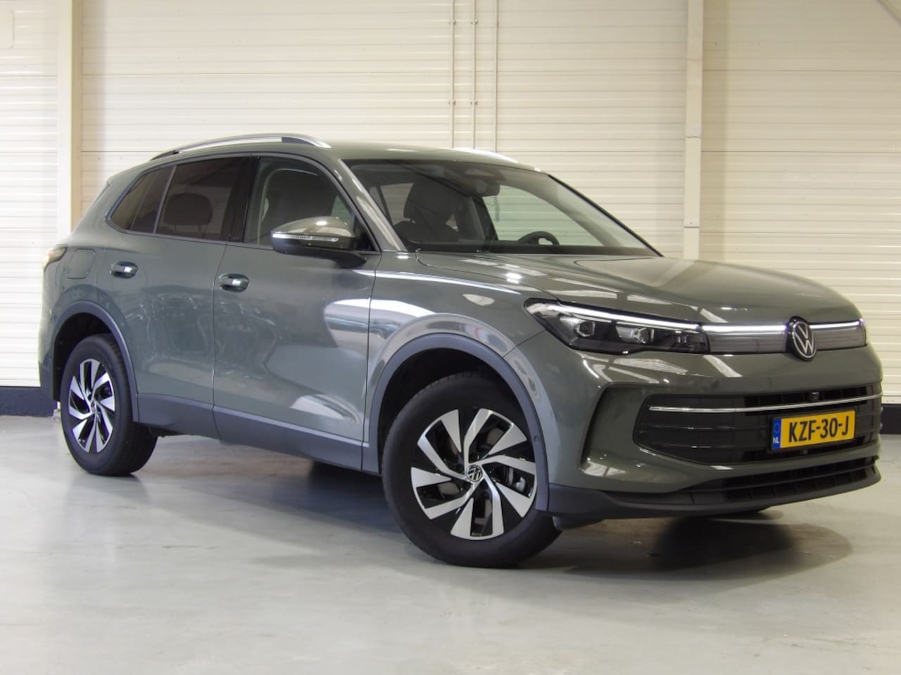 Volkswagen Tiguan - 1.5 eHybrid 204pk DSG-6 Life Edition Plus - AutoWereld.nl