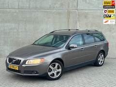 Volvo V70 - 2.5FT 200pk AUT 2008 Grijs NAP|LEDER|NAVI|TREKHAAK