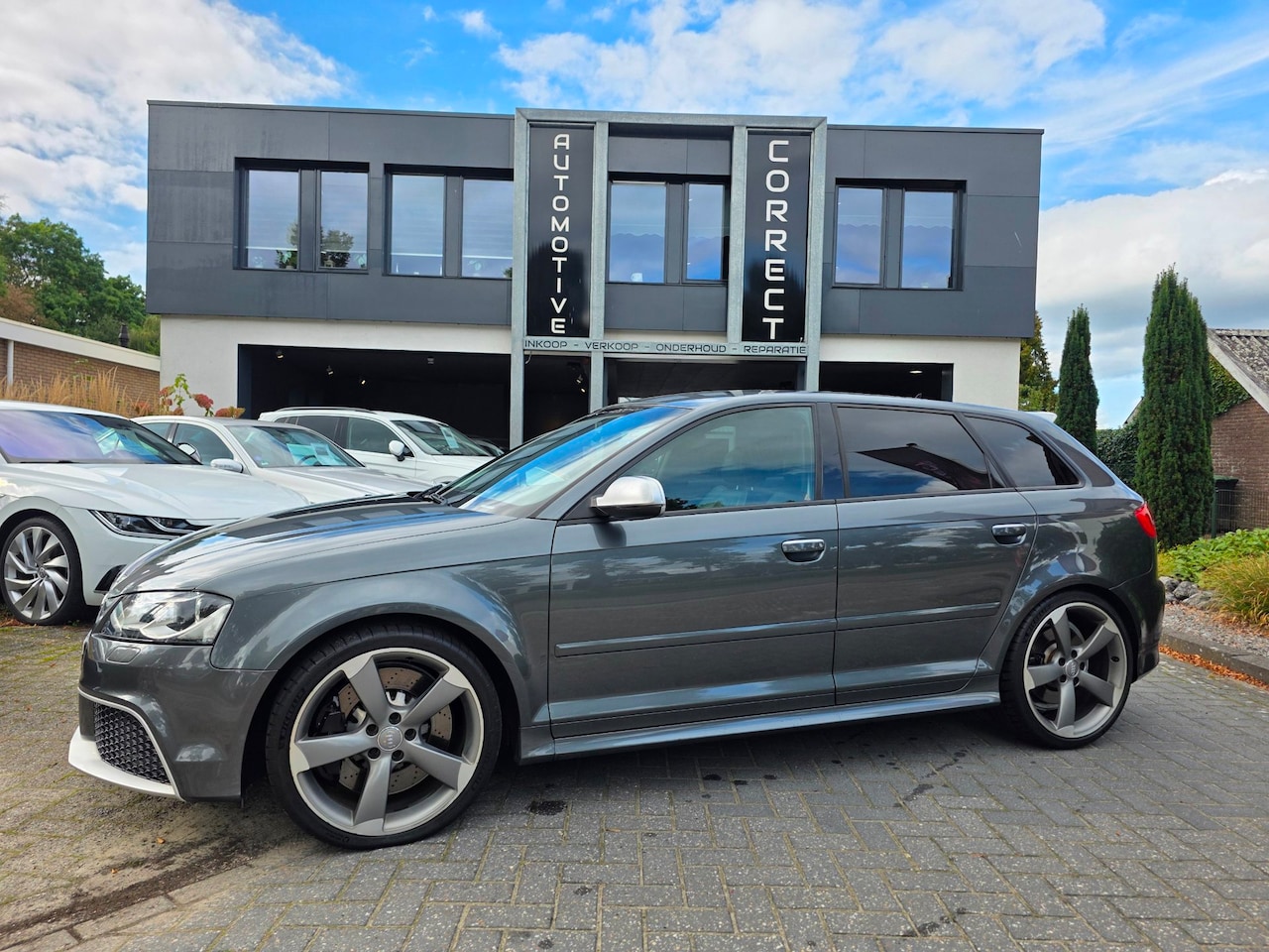 Audi A3 Sportback - 2.5 T RS3 quattro Pro Line 2.5 T RS 3 quattro Pro Line - AutoWereld.nl