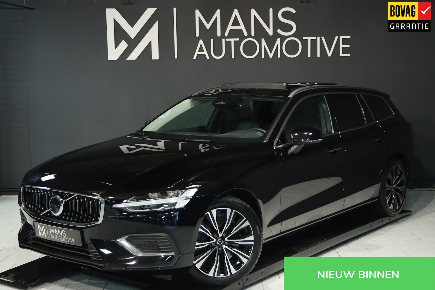 Volvo V60 - 2.0 T8 Plug-in hybrid AWD Plus / PANO / 2X MEMORY / ACC / 360 / KEYLESS / STUUR+STOELVERW - AutoWereld.nl