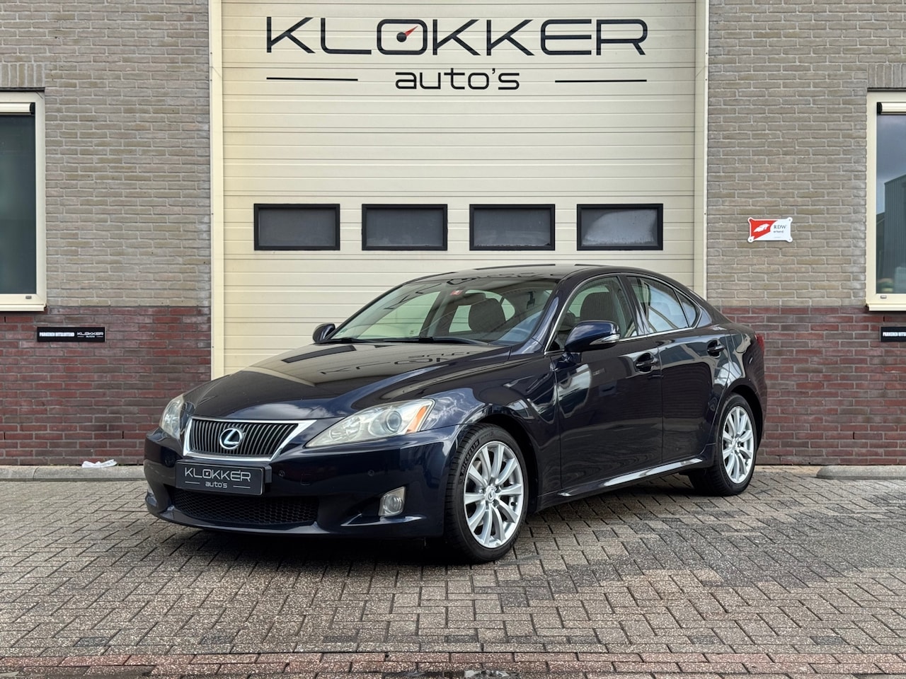 Lexus IS - 250 Business Dealer onderh.|1e eigenaar|Camera|Trekhaak|Parkeersensoren - AutoWereld.nl