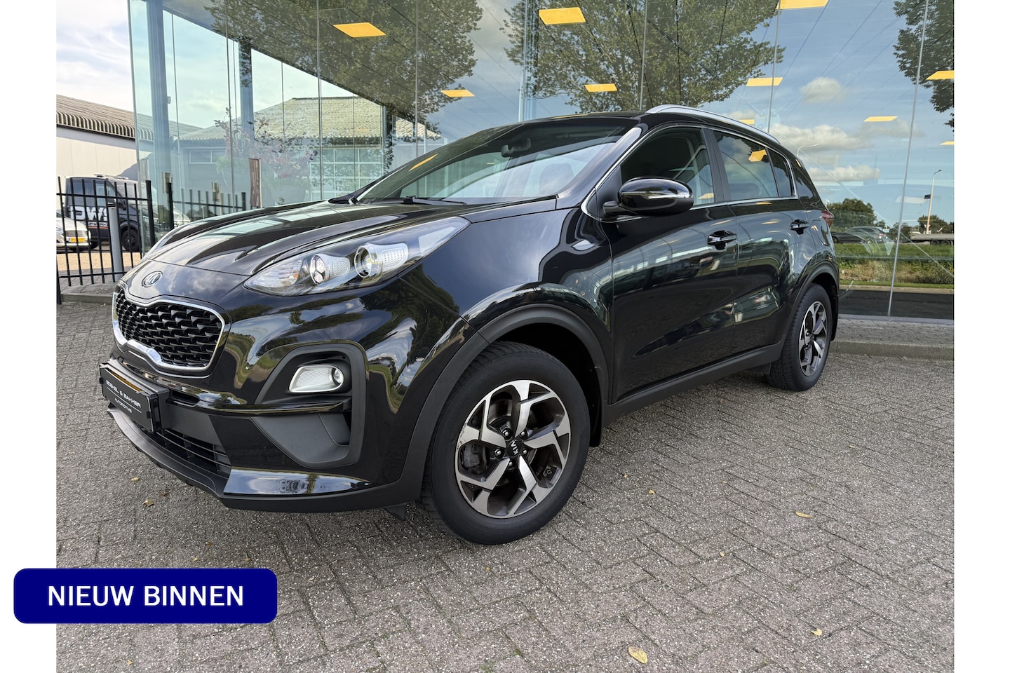 Kia Sportage - 1.6 GDI DynamicLine ** Navigatie ** Bluetooth - AutoWereld.nl