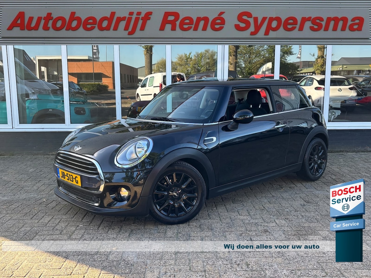 MINI 3-Deurs - 1.5 Cooper Business | Bluetooth | Navi | Cruise | Airco - AutoWereld.nl