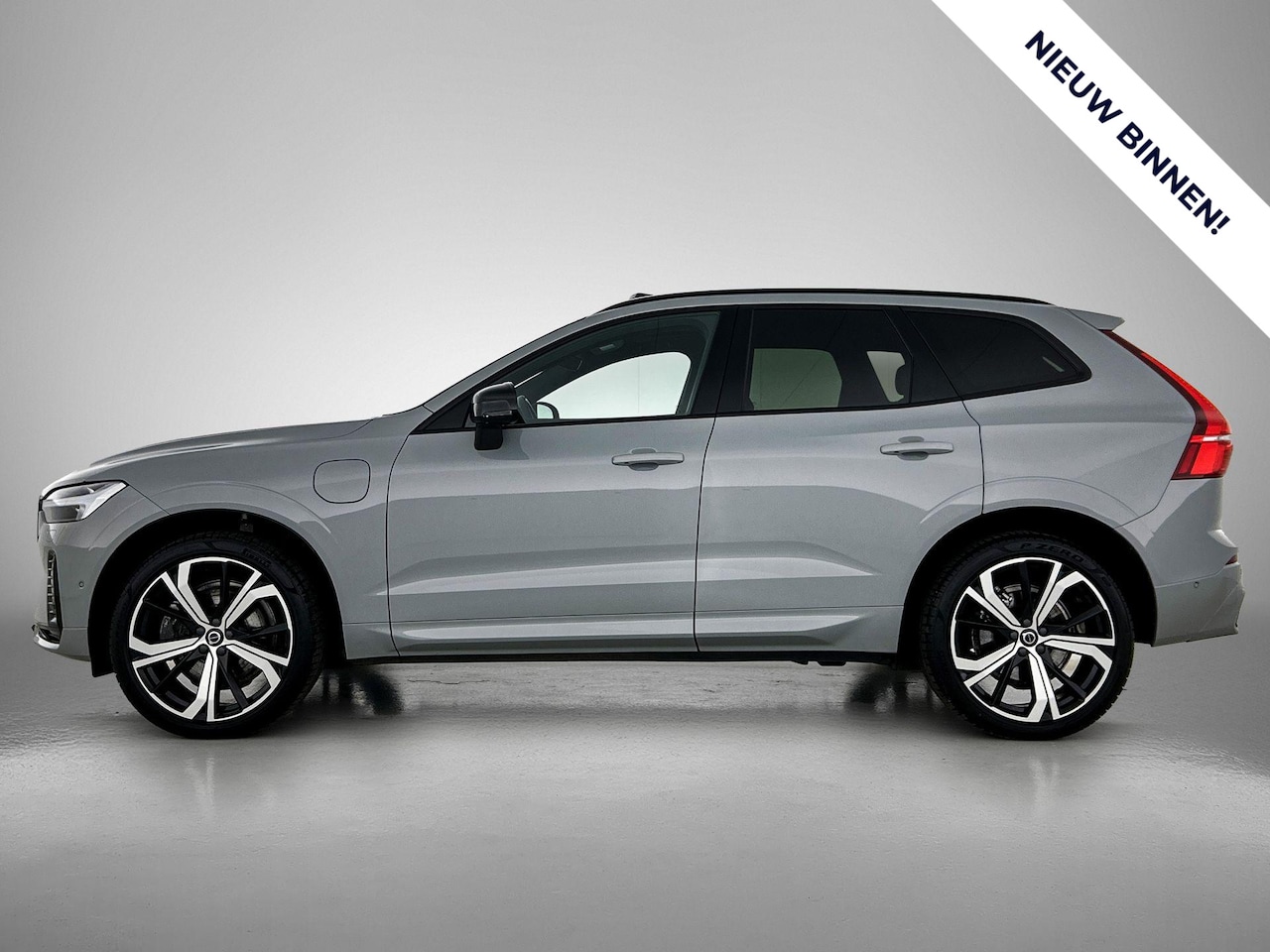 Volvo XC60 - T8 Plus Dark Long range | Pano | Trekhaak | 360* | H&K | 21 inch | - AutoWereld.nl