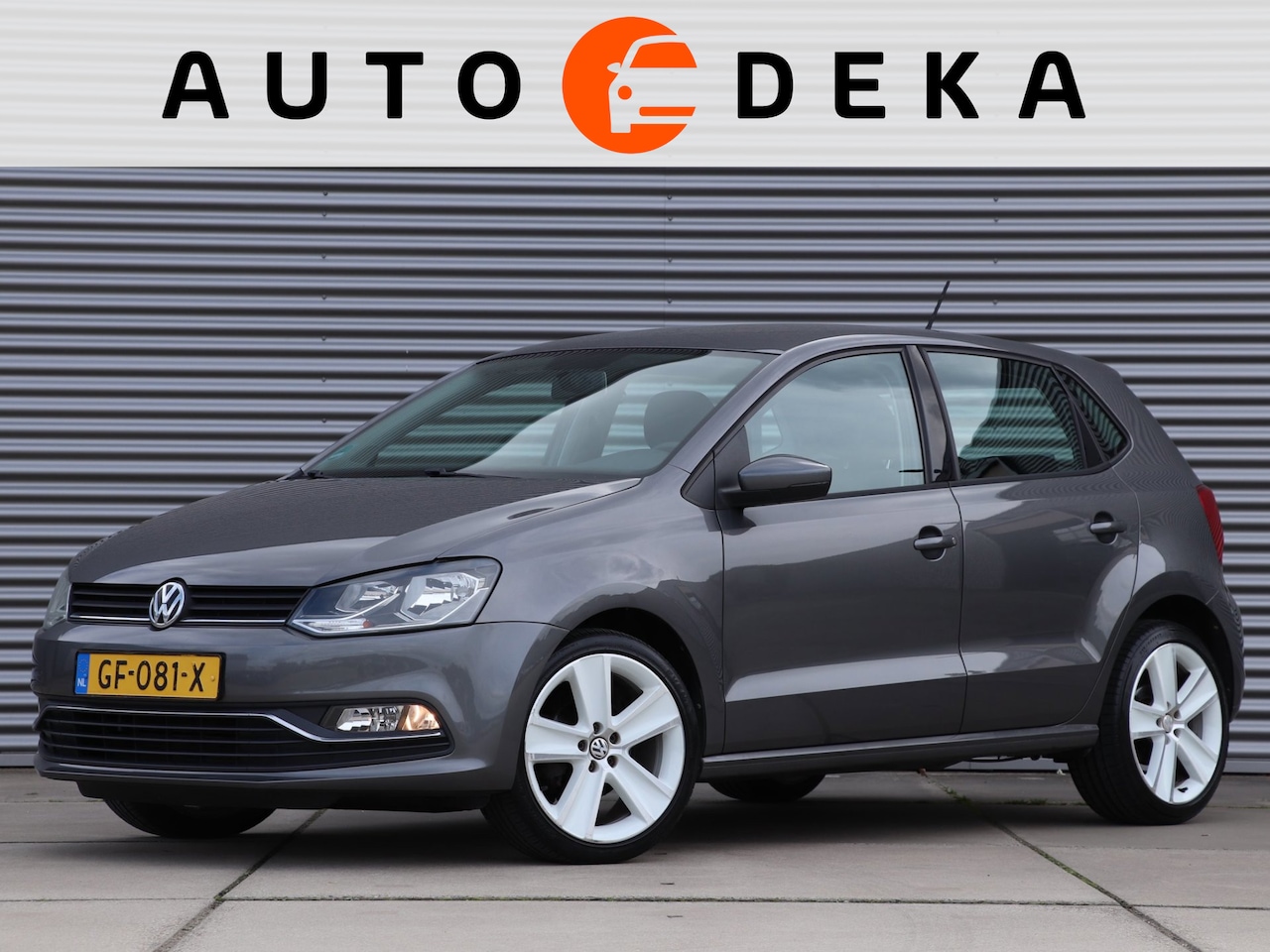 Volkswagen Polo - 1.2 TSI Comfortline *Navigatie*Cruisecontr.*Trekhaak* - AutoWereld.nl