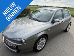 Alfa Romeo 147 - 1.6 T.Spark Progression Uniek mooi 52.105 KM