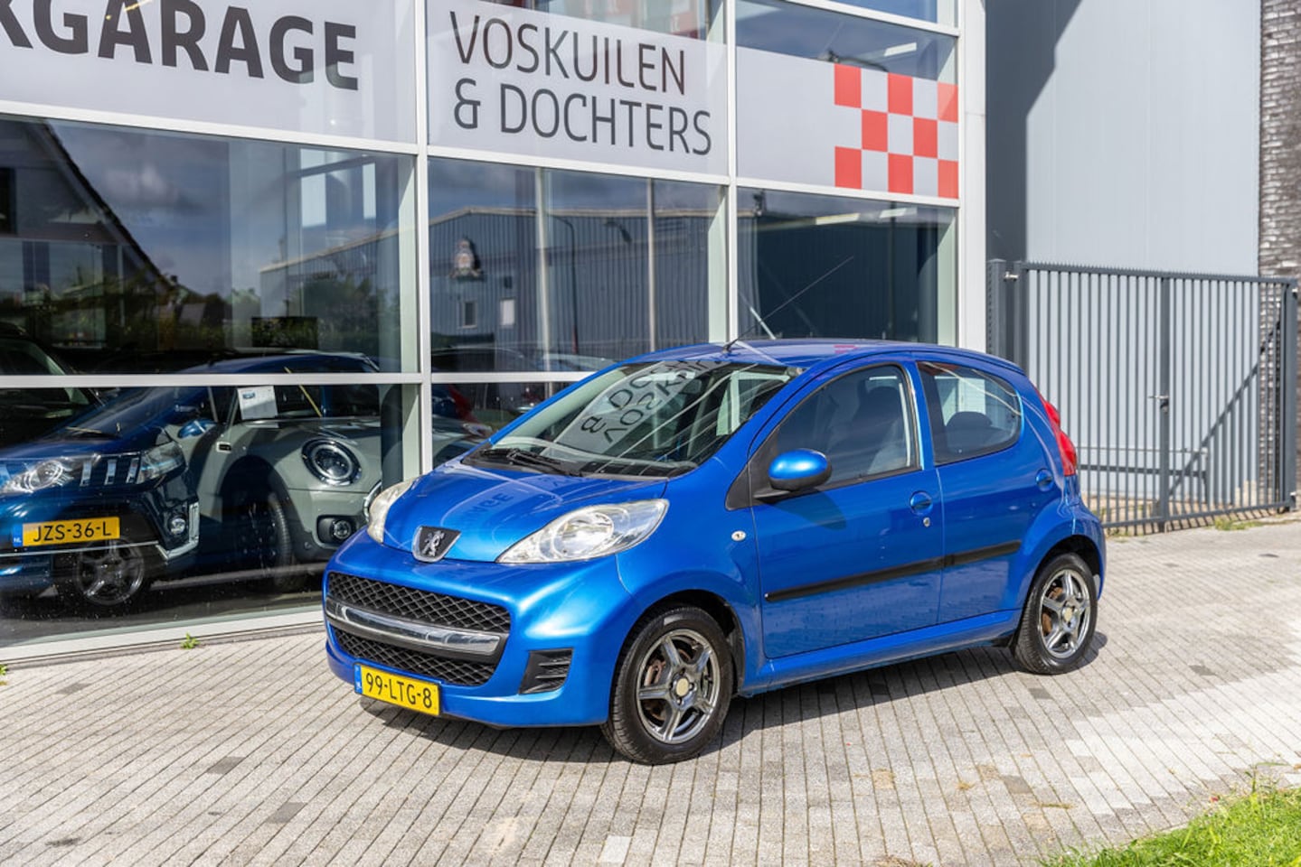 Peugeot 107 - 1.0-12V XS 1.0-12V XS - AutoWereld.nl