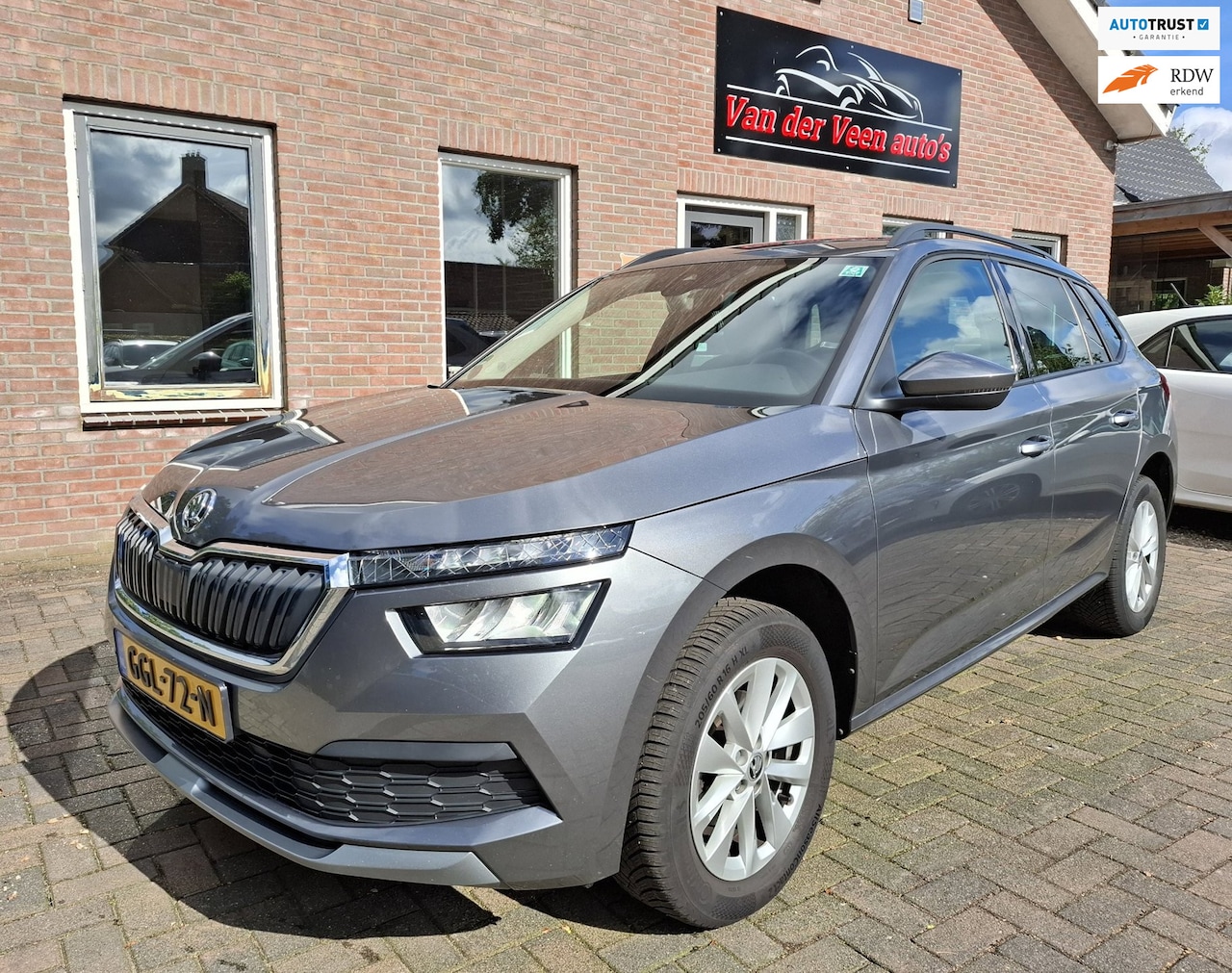 Skoda Kamiq - 1.0 TSI Ambition. Stoelverwarming, cruise, carplay, navi*, trekhaak, etc. Dealer onderhoud - AutoWereld.nl