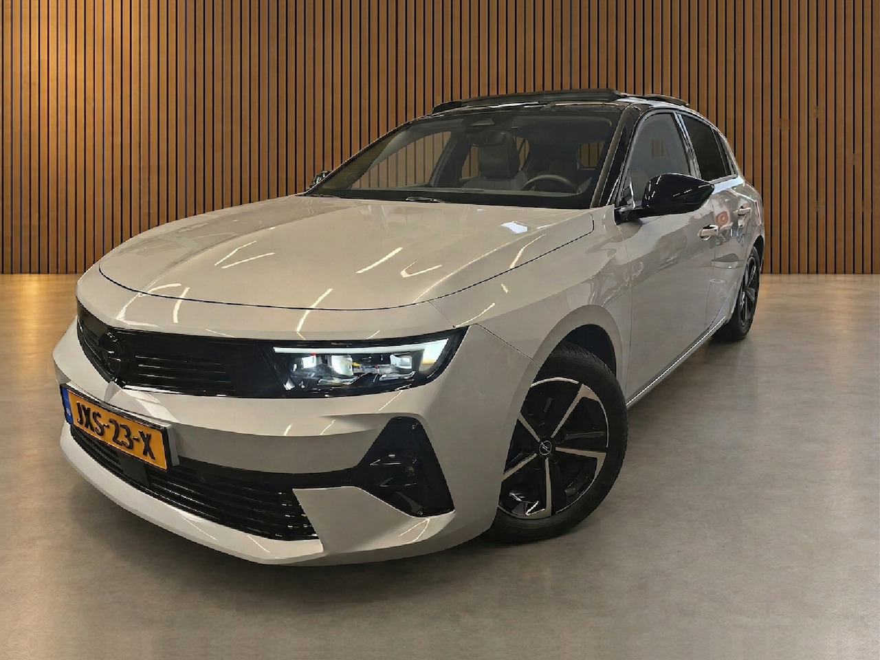 Opel Astra - 1.2 Turbo GS - navigatie / camera / carplay / verwarming / HUD / panoramadak - AutoWereld.nl