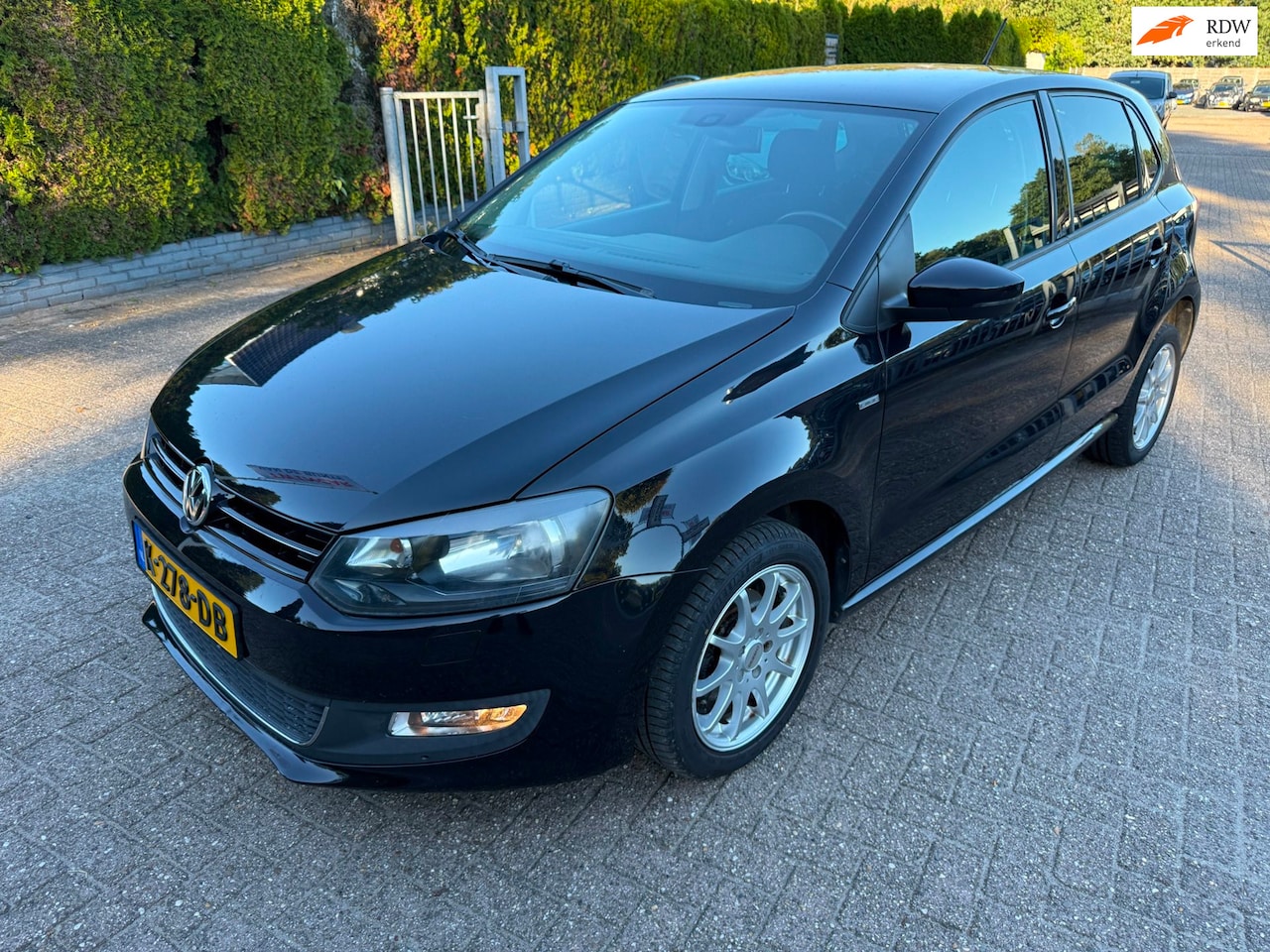 Volkswagen Polo - 1.2-12V 5-DRS BlueMotion Comfortline LIFE ECC LMV CRUISE PDC BLUETOOTH - AutoWereld.nl