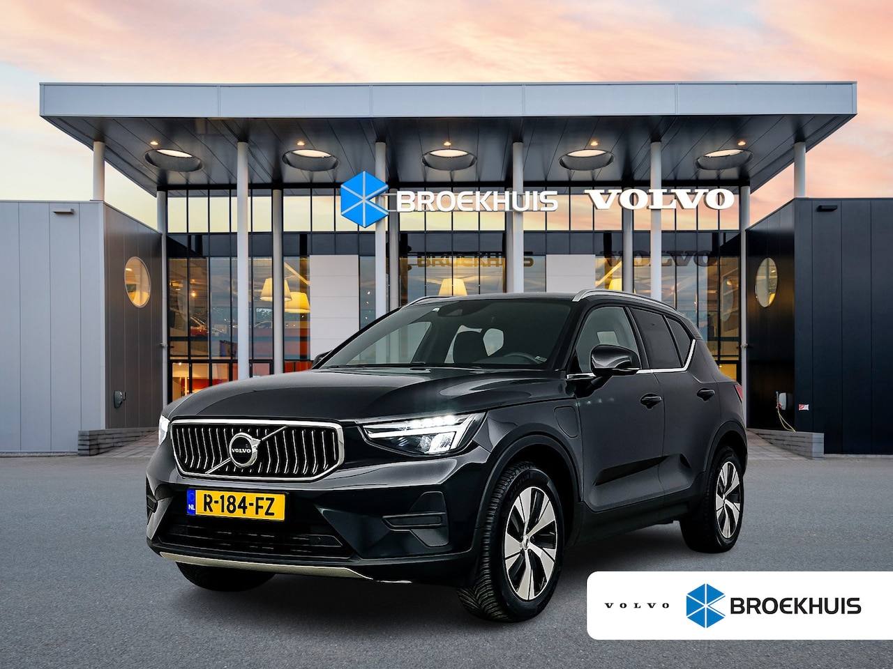 Volvo XC40 - T4 Recharge Plus | 18" | Trekhaak | Harman Kardon | Elektr. verst. Stoelen | Stoel/Stuurve - AutoWereld.nl