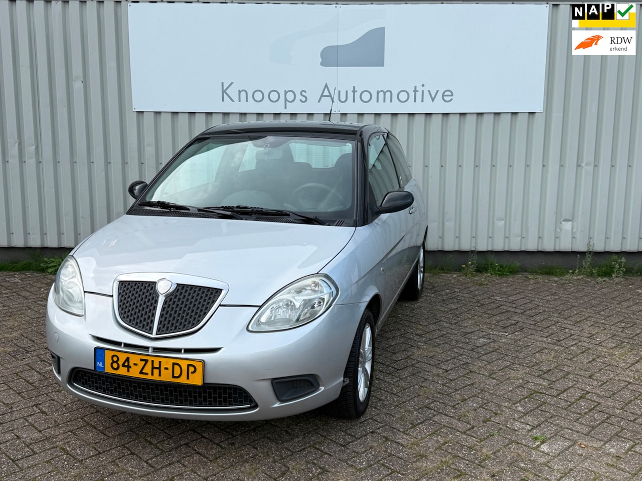 Lancia Y(psilon) - Ypsilon 1.2 Oro Airco, Apk 09/27 - AutoWereld.nl
