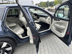 Volvo XC60 - 2.0 T6 Plug-in hybrid AWD Plus Bright Luchtvering|trekhaak|ACC