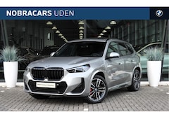 BMW X1 - xDrive25e M Sport Automaat / Panoramadak / Trekhaak / Sportstoelen / Head-Up / M Adaptief