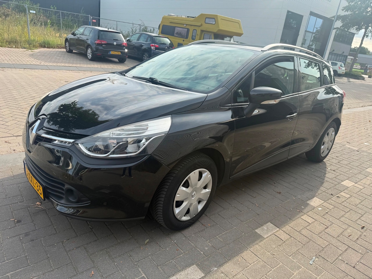 Renault Clio Estate - 0.9 TCe Expression / Navigatie / Airco - AutoWereld.nl