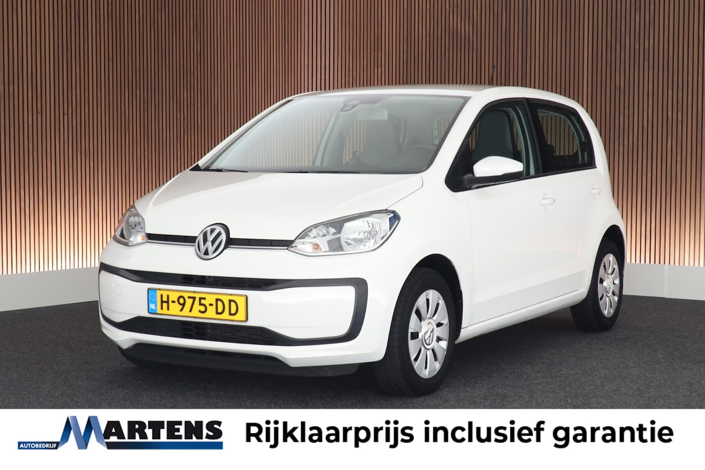 Volkswagen Up! - 1.0 BMT 60pk move up! Airco Maps&More - AutoWereld.nl