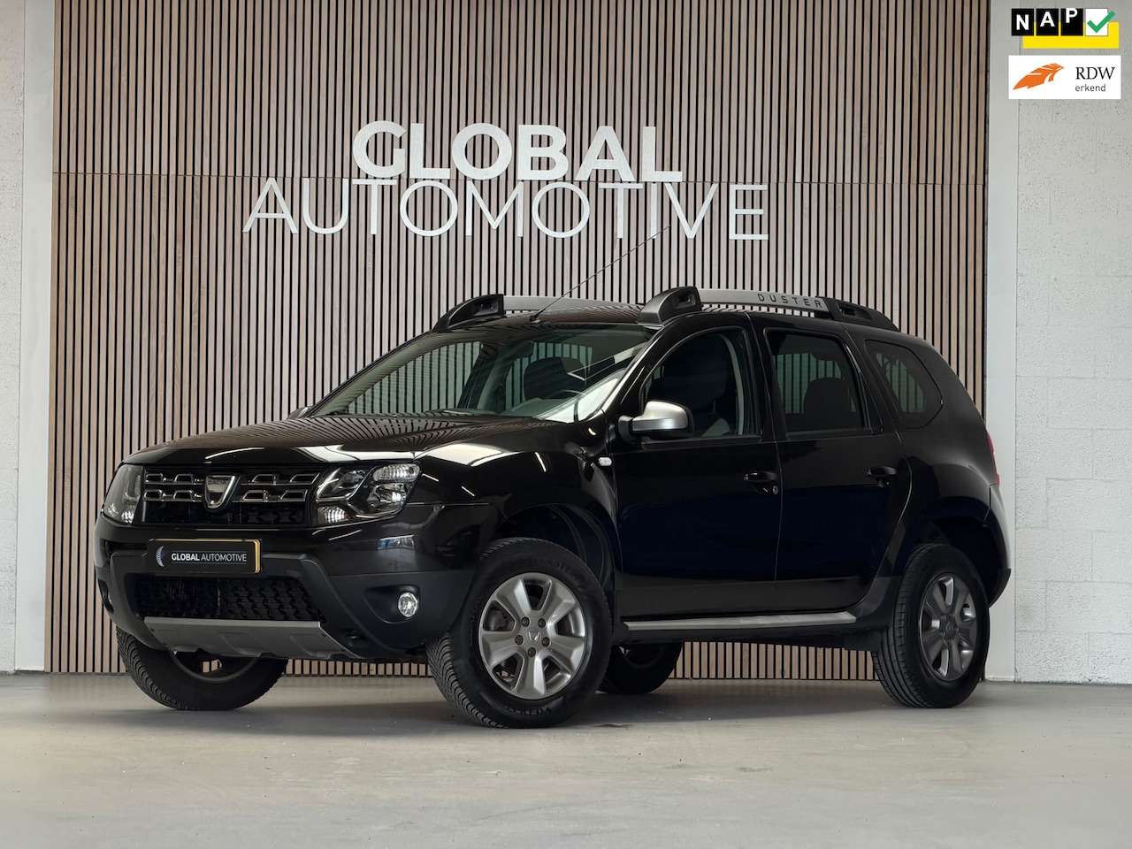 Dacia Duster - 1.2 TCe 4x2 Lauréate - NAP - BLUETOOTH - LMV - AutoWereld.nl