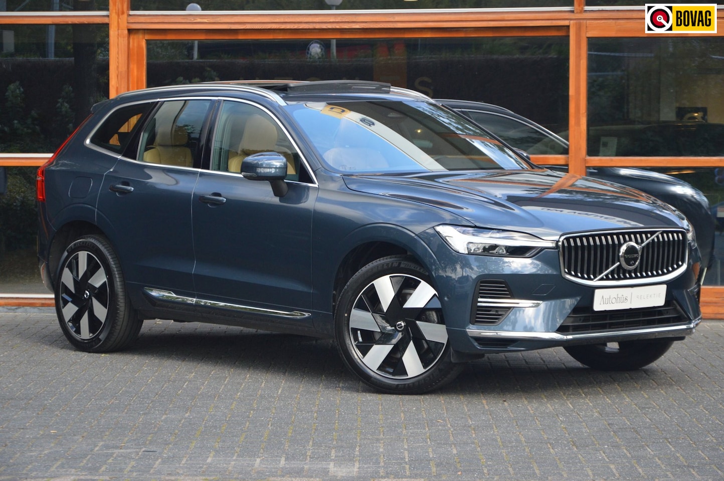 Volvo XC60 - T6 Hybride AWD Plus Bright | 360° Camera | Ventilatiestoelen | Panoramadak | BLIS | Stuur - AutoWereld.nl