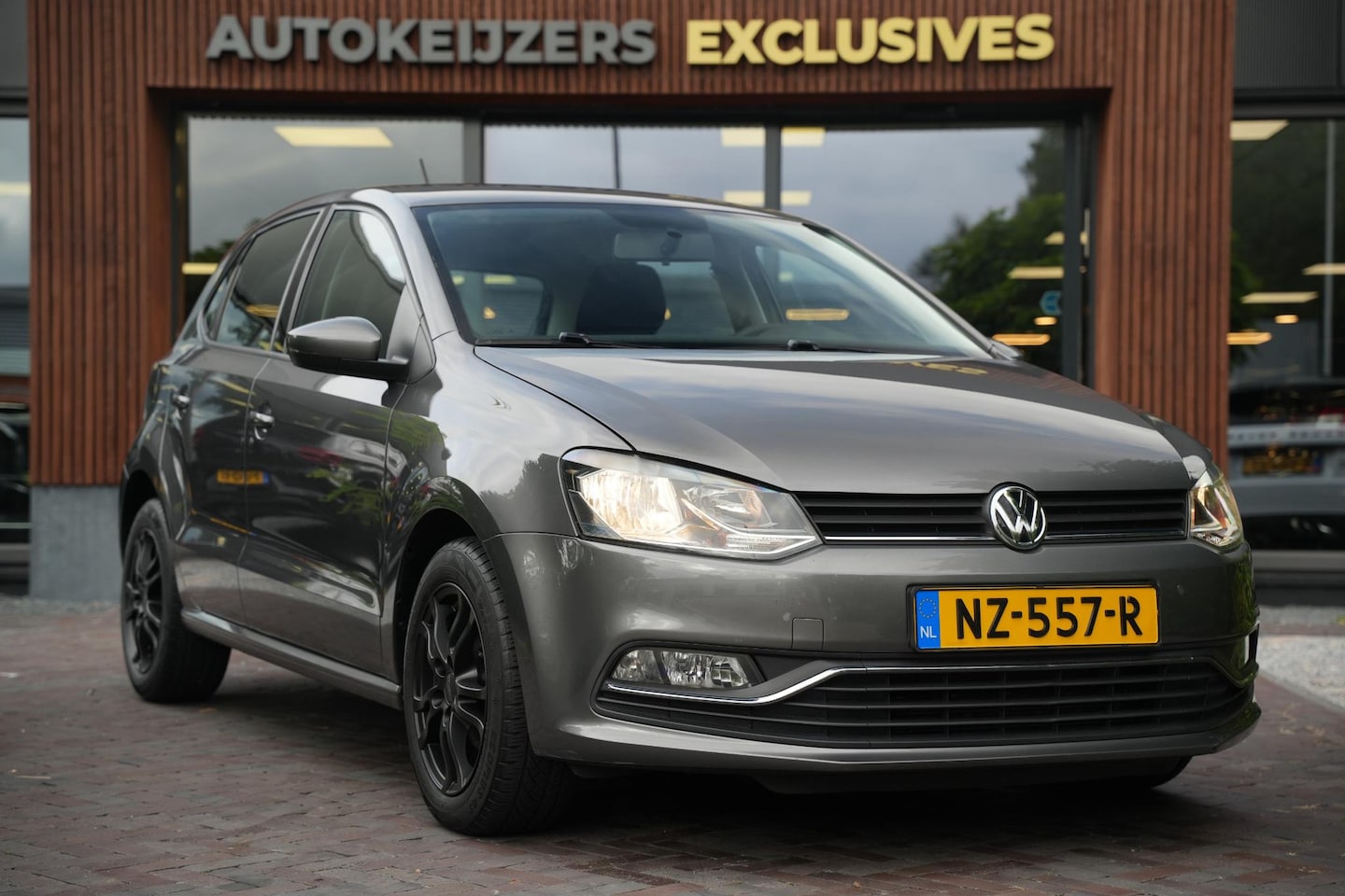 Volkswagen Polo - 1.2 TSI Comfortline Airco Carplay Cruise Control Elektr. Ramen - AutoWereld.nl