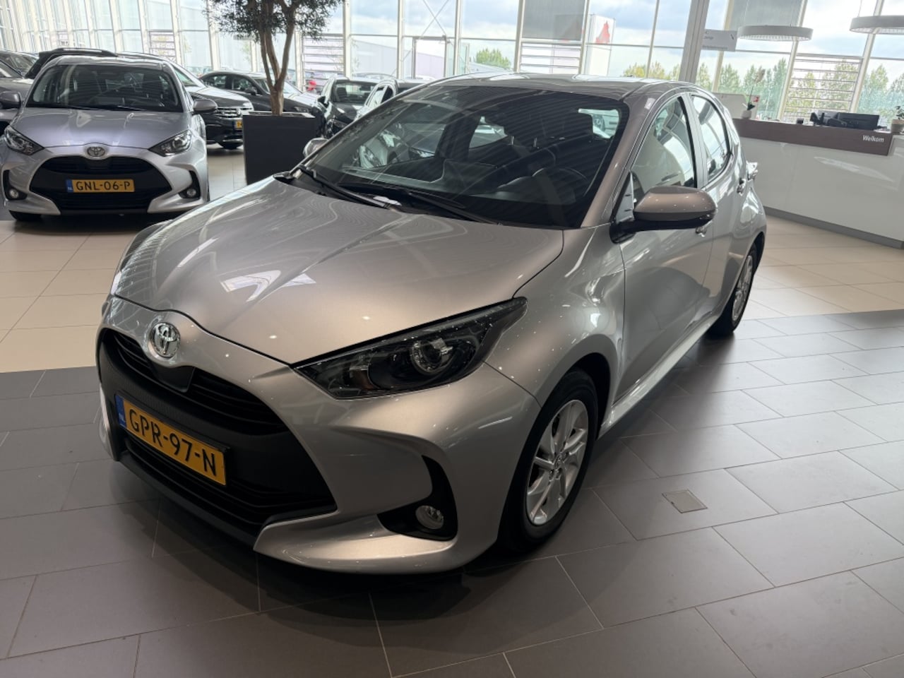 Toyota Yaris - 1.5 Hyb. 115 Active - AutoWereld.nl