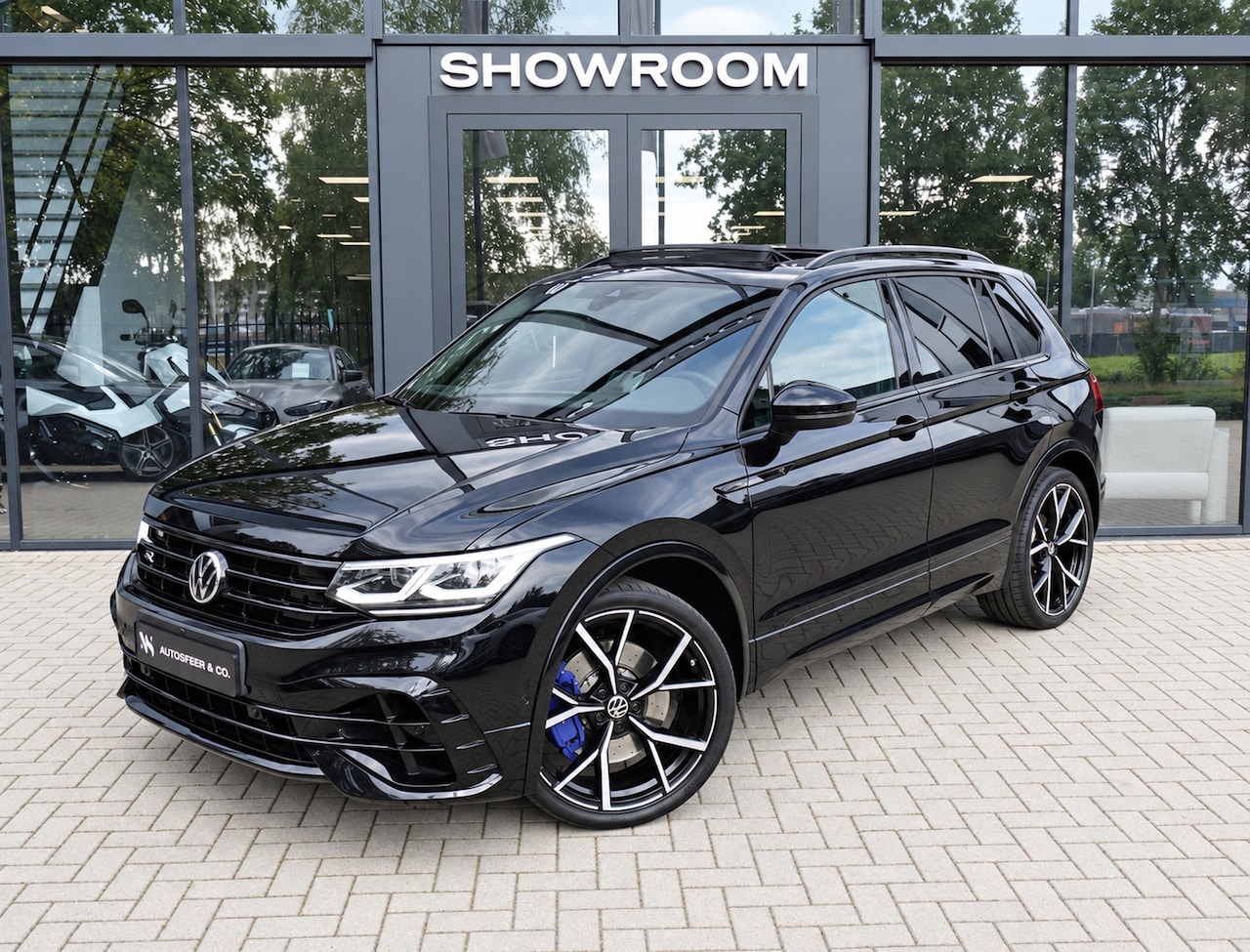 Volkswagen Tiguan - 2.0 TSI R 4Motion PANO H&K 360 VOL - AutoWereld.nl