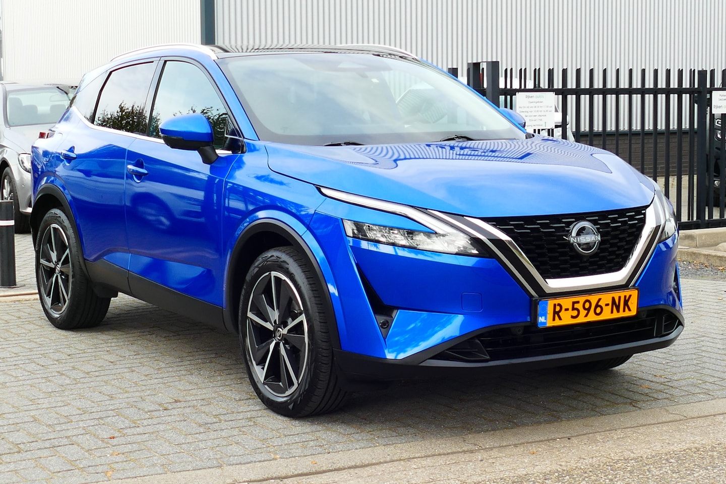 Nissan Qashqai - 1.3 MHEV Xtronic N-Connecta. Panodak, Adap Cruise, 360 Camera, Full Led, Haak 1800kg - AutoWereld.nl