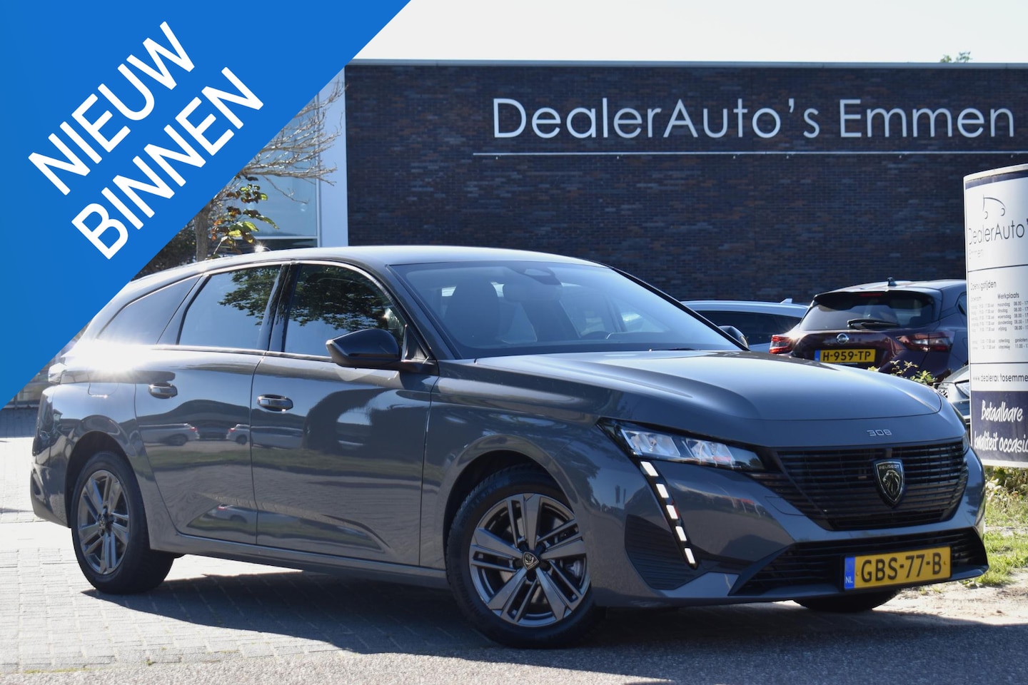 Peugeot 308 SW - 1.2 PureTech Active Pack CARPLAY LMV TREKHAAK - AutoWereld.nl